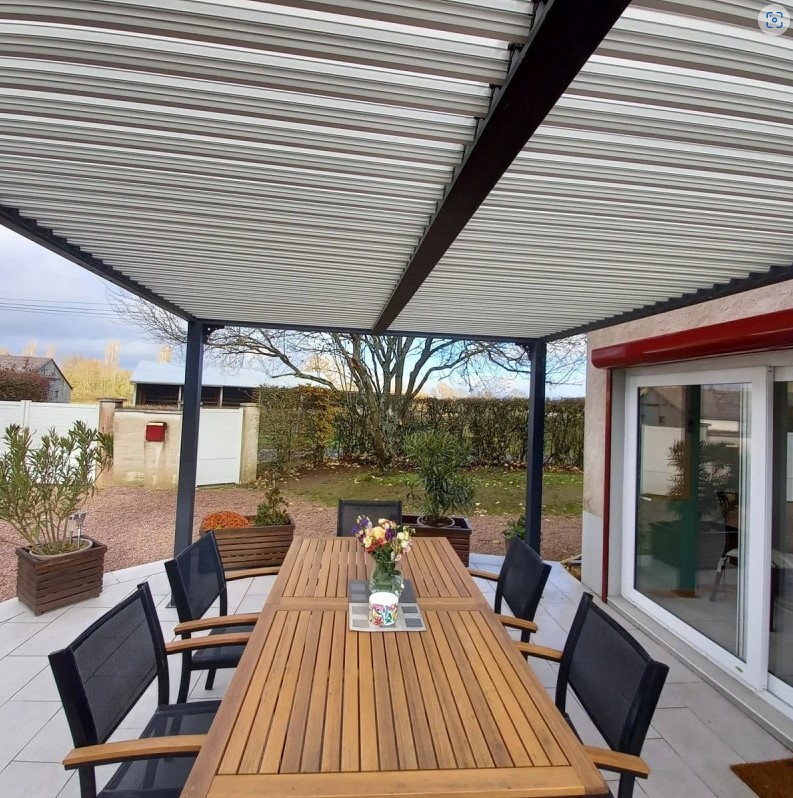voorkomen bereiken Leidingen Bioklimatologische pergola Habrita 21,5 m2 Antraciet aluminium en dak met  ecru lamellen